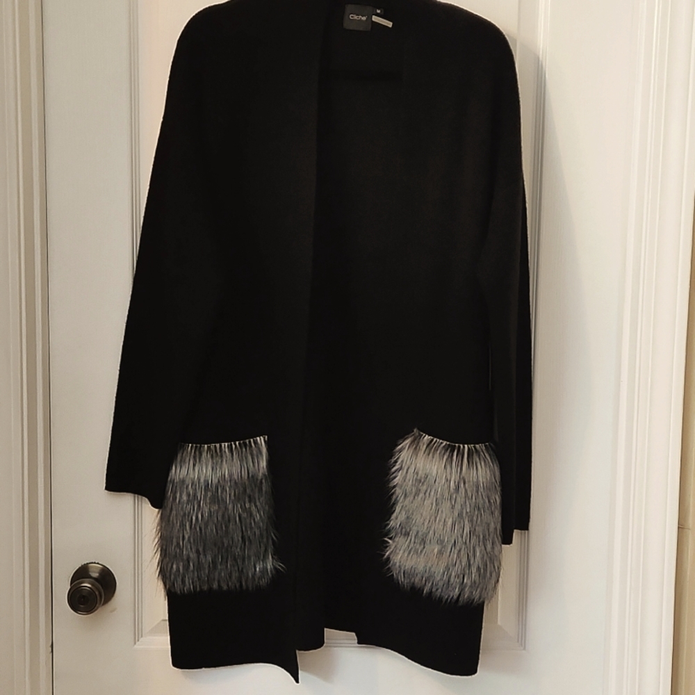Cliche Black sweater jacket with faux fur pockets Size M